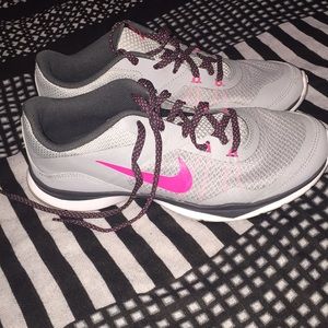 Women’s size 8 Nike’s